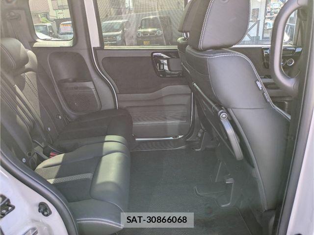 Honda N BOX CUSTOM 2022-02 8315846-15