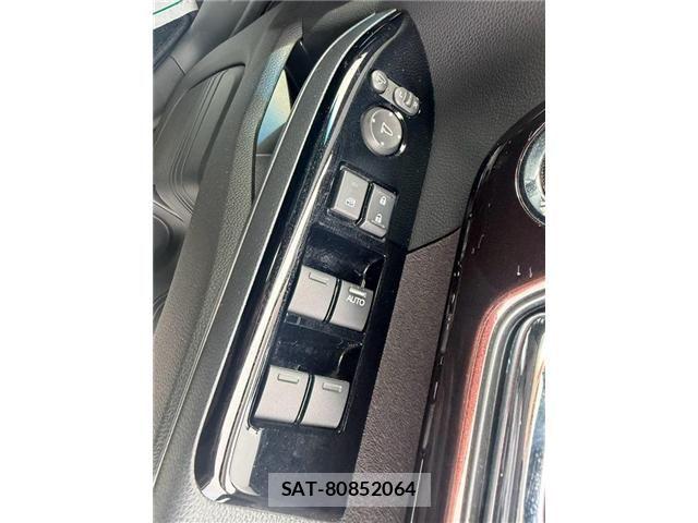 Honda N BOX CUSTOM 2022-02 8315826-12