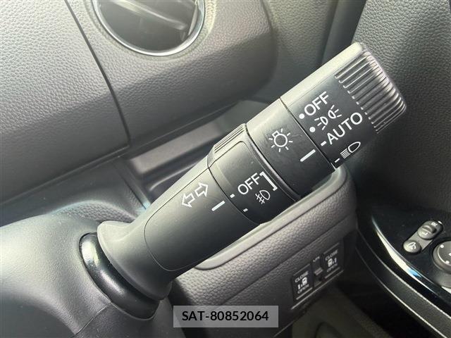 Honda N BOX CUSTOM 2022-02 8315826-16
