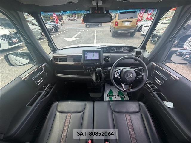 Honda N BOX CUSTOM 2022-02 8315826-1