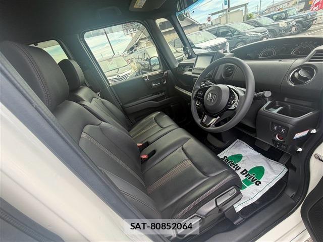 Honda N BOX CUSTOM 2022-02 8315826-23