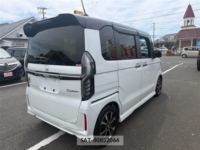 Honda N BOX CUSTOM 2022-02 8315826-2