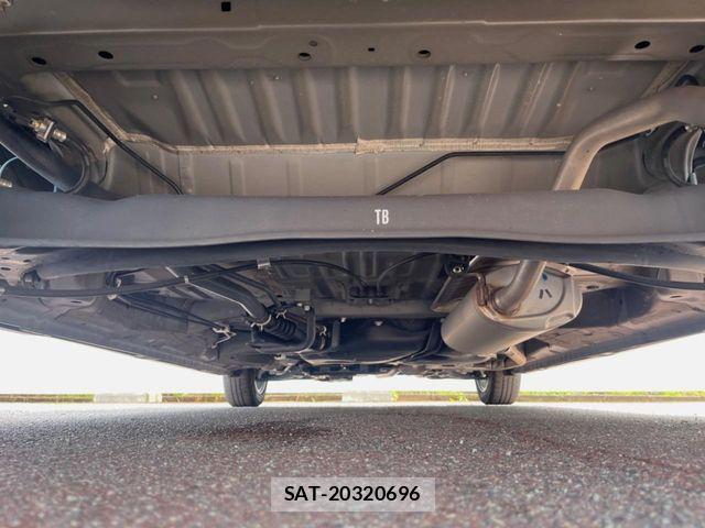 Honda N BOX CUSTOM 2021-01 8315880-18
