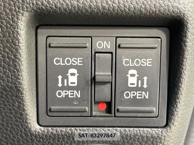 Honda N BOX CUSTOM 2022-11 8315847-5