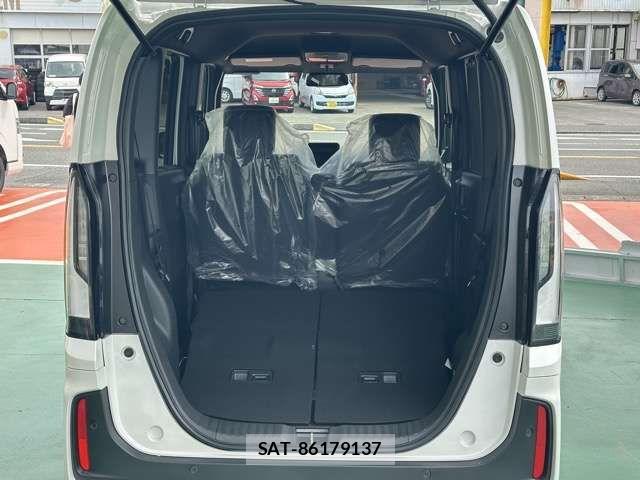 Honda N BOX CUSTOM 2026-04 8326443-11