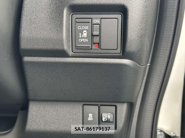 Honda N BOX CUSTOM 2026-04 8326443-15