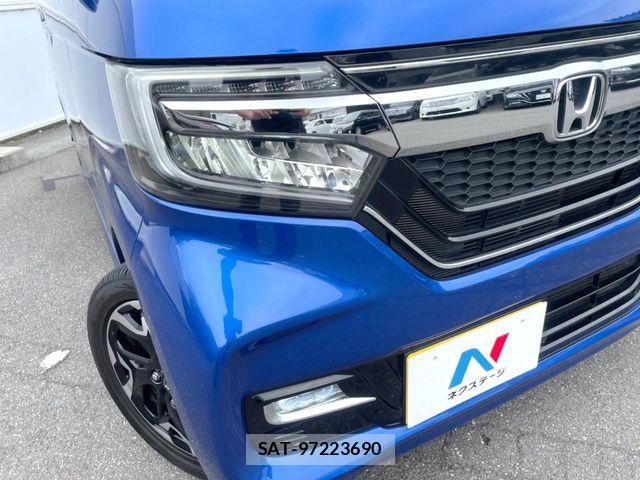 Honda N BOX CUSTOM 2018-02 8337071-11
