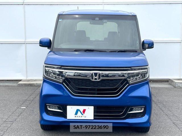 Honda N BOX CUSTOM 2018-02 8337071-13