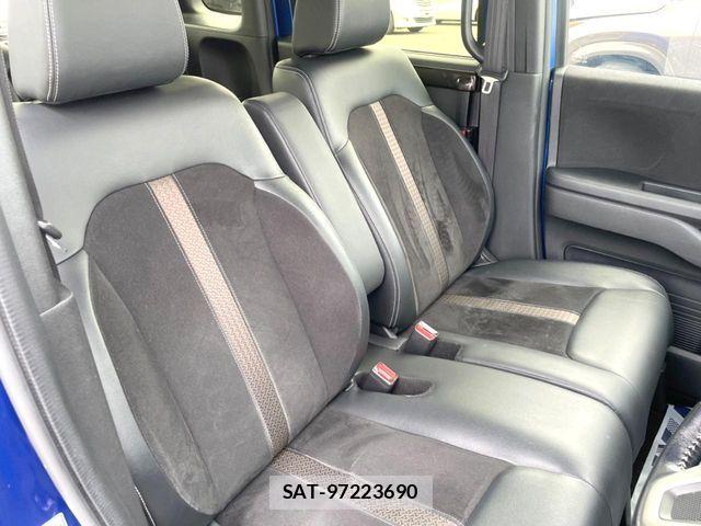 Honda N BOX CUSTOM 2018-02 8337071-7