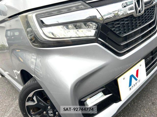 Honda N BOX CUSTOM 2018-05 8337047-11