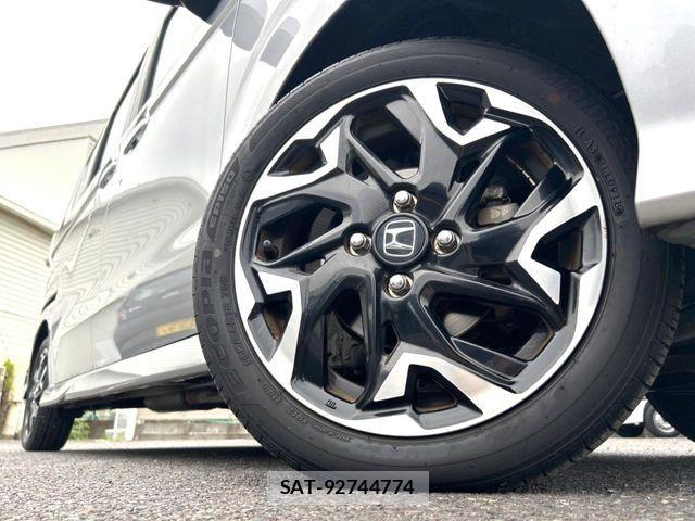 Honda N BOX CUSTOM 2018-05 8337047-12
