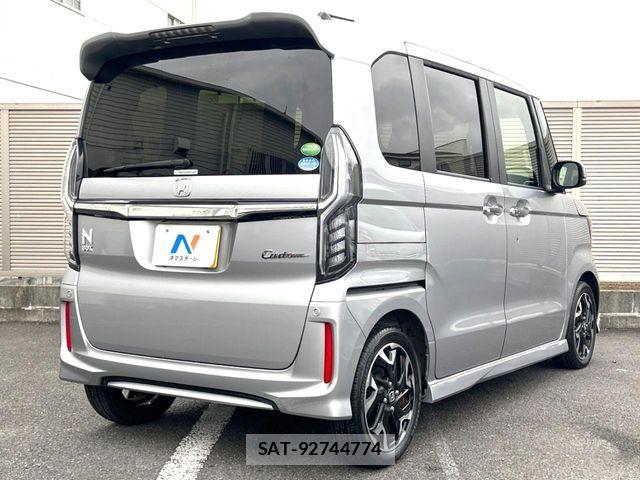 Honda N BOX CUSTOM 2018-05 8337047-16