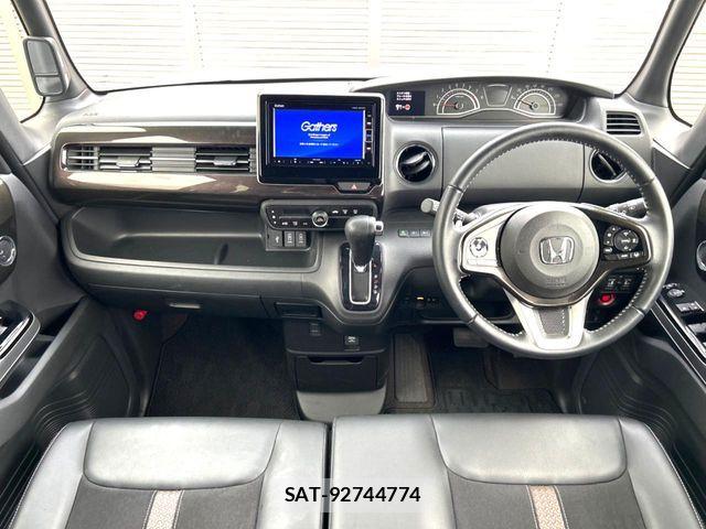 Honda N BOX CUSTOM 2018-05 8337047-1