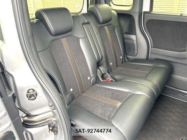 Honda N BOX CUSTOM 2018-05 8337047-8