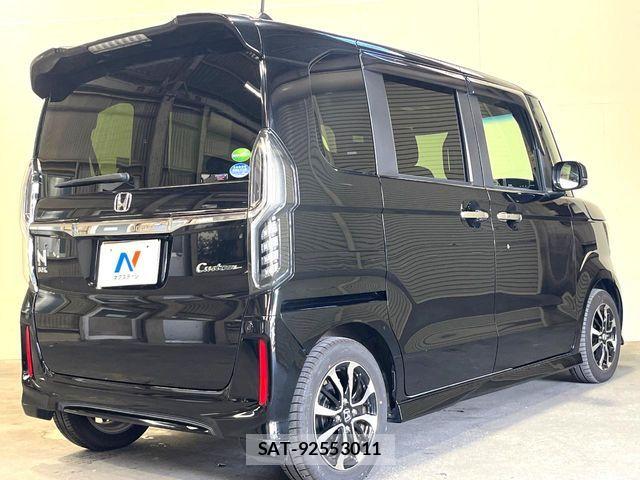 Honda N BOX CUSTOM 2020-03 8337069-17