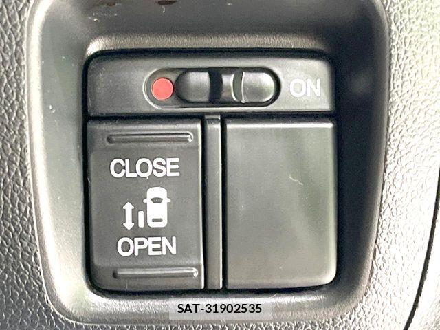 Honda N BOX CUSTOM 2016-05 8337097-2