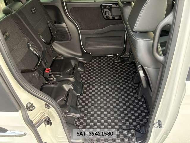 Honda N BOX CUSTOM 2023-08 8337023-15