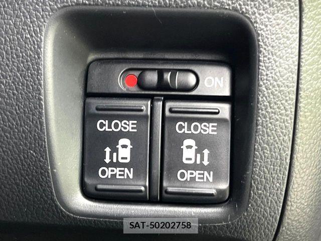 Honda N BOX CUSTOM 2016-06 8337091-4