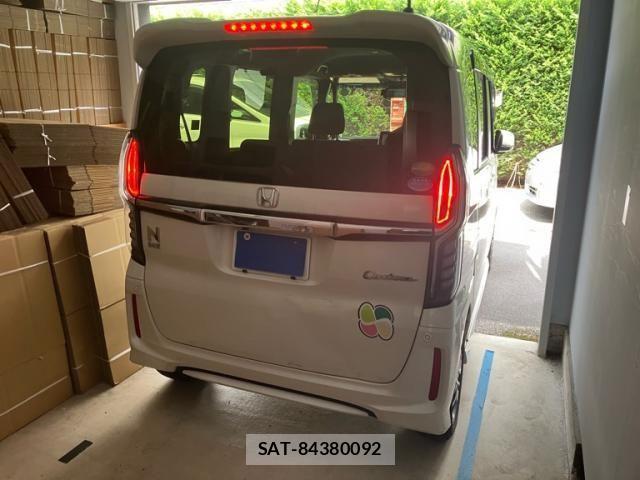 Honda N BOX CUSTOM 2017-12 8337084-4