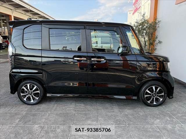 Honda N BOX CUSTOM 2017-11 8337070-11