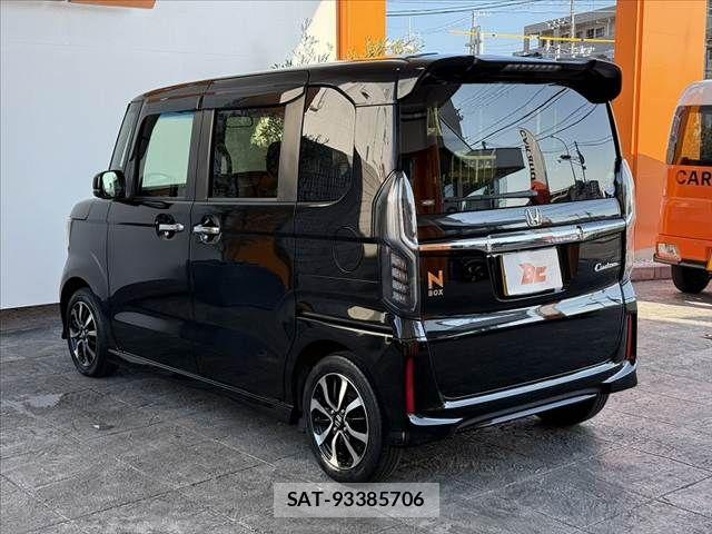 Honda N BOX CUSTOM 2017-11 8337070-12