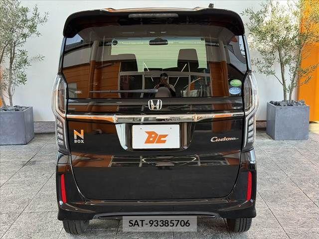 Honda N BOX CUSTOM 2017-11 8337070-13