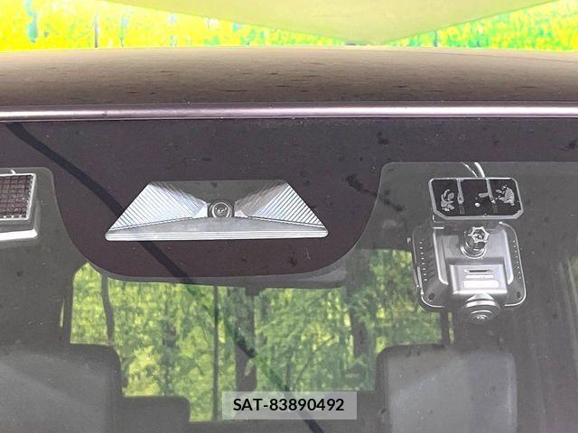 Honda N BOX CUSTOM 2024-05 8337021-2