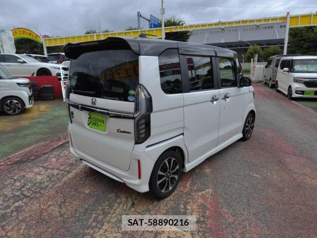 Honda N BOX CUSTOM 2019-09 8337046-10