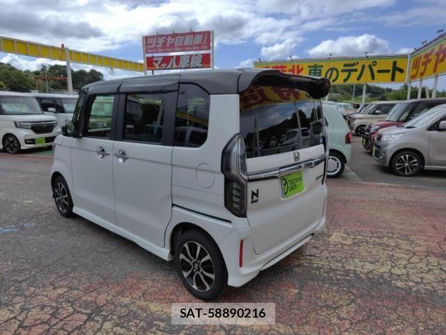 Honda N BOX CUSTOM 2019-09 8337046-11
