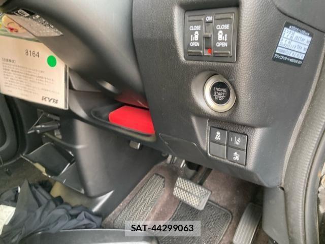 Honda N BOX CUSTOM 2017-12 8337094-5