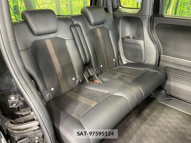 Honda N BOX CUSTOM 2018-01 8337053-8