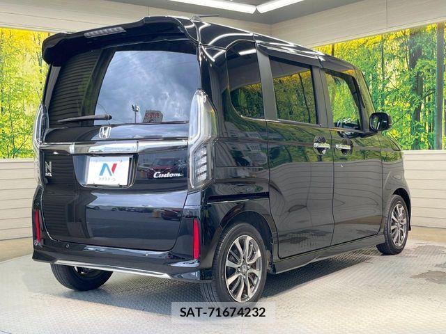 Honda N BOX CUSTOM 2022-02 8337052-16