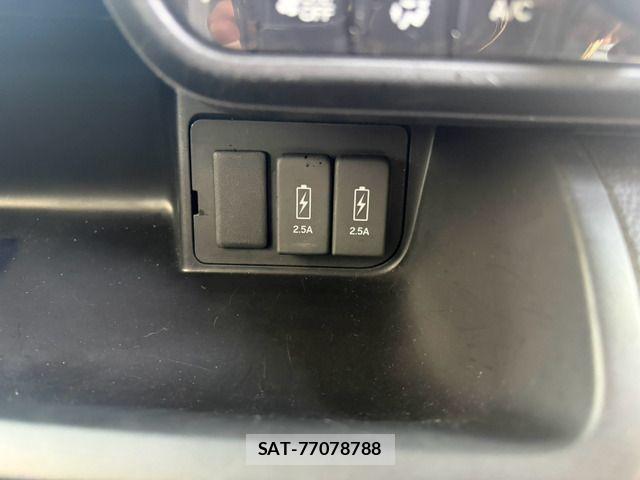 Honda N BOX CUSTOM 2022-10 8337056-12