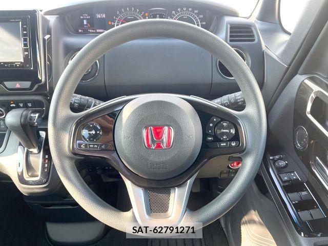 Honda N BOX CUSTOM 2018-05 8337061-10