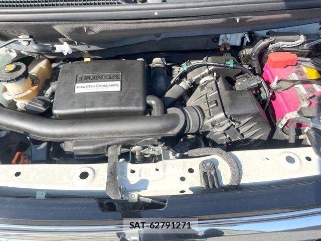 Honda N BOX CUSTOM 2018-05 8337061-17