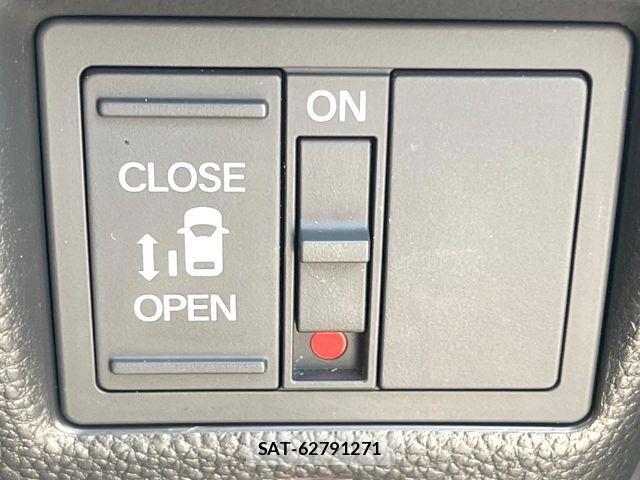 Honda N BOX CUSTOM 2018-05 8337061-4