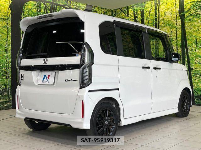 Honda N BOX CUSTOM 2022-01 8337057-16