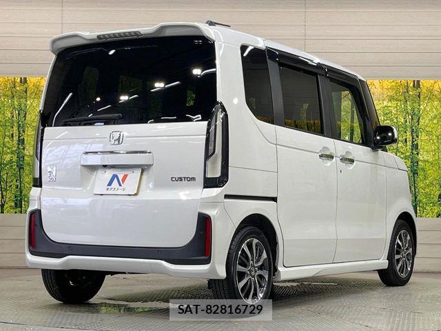 Honda N BOX CUSTOM 2024-11 8337025-17