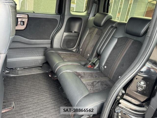 Honda N BOX CUSTOM 2017-10 8337074-11