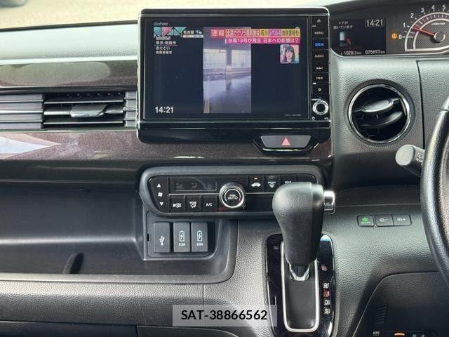 Honda N BOX CUSTOM 2017-10 8337074-19