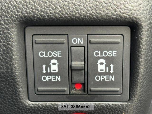 Honda N BOX CUSTOM 2017-10 8337074-24
