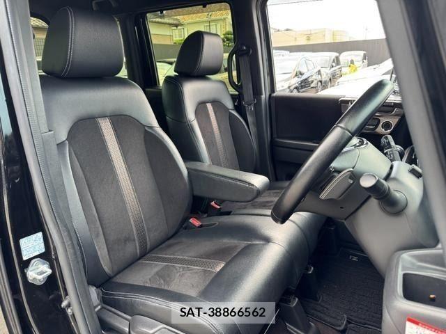 Honda N BOX CUSTOM 2017-10 8337074-8