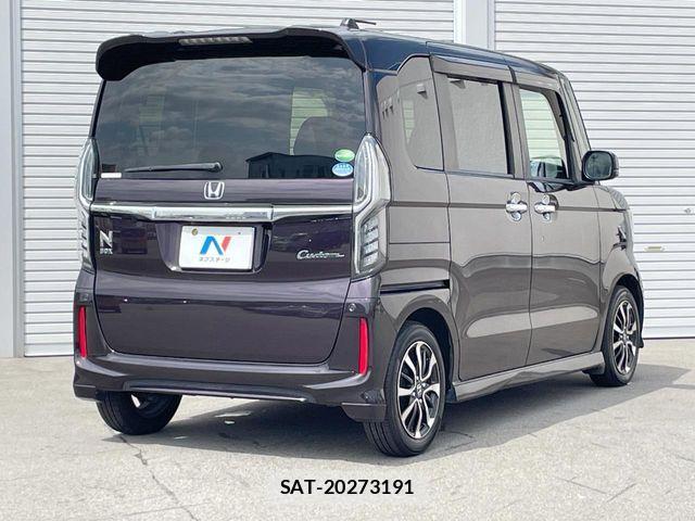 Honda N BOX CUSTOM 2018-05 8337073-16