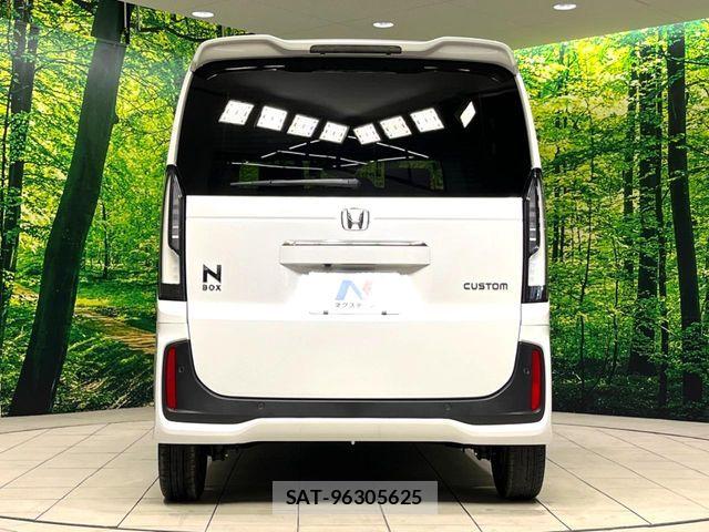 Honda N BOX CUSTOM 2024-01 8355132-15