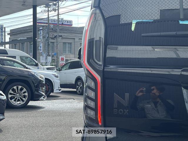 Honda N BOX CUSTOM 2022-04 8355139-22