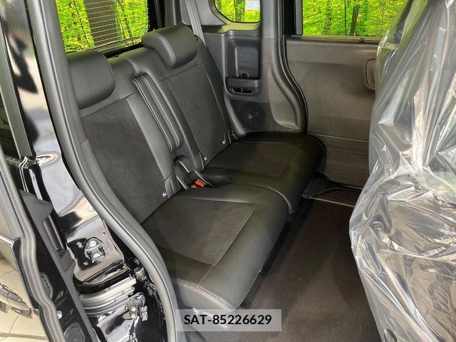 Honda N BOX CUSTOM 2026-06 8355133-8