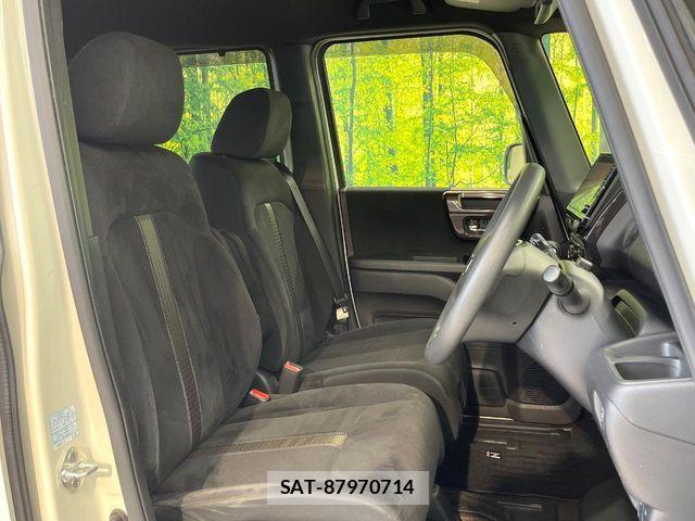Honda N BOX CUSTOM 2018-02 8355164-7
