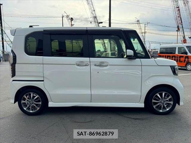 Honda N BOX CUSTOM 2023-02 8355157-11