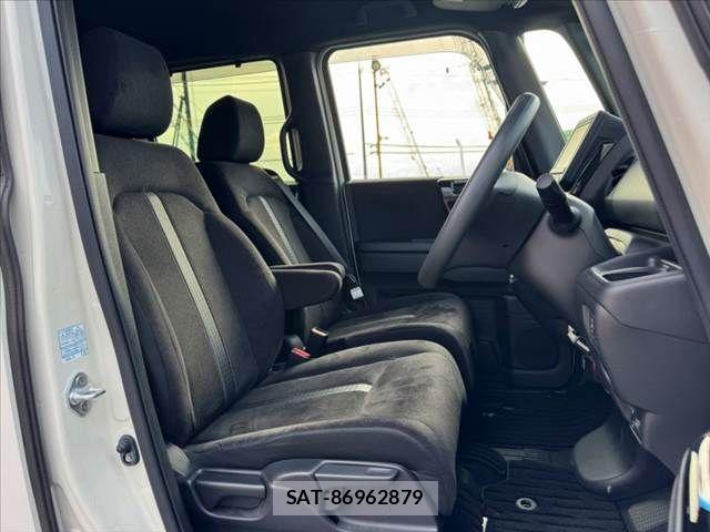 Honda N BOX CUSTOM 2023-02 8355157-15