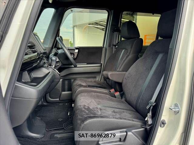 Honda N BOX CUSTOM 2023-02 8355157-16